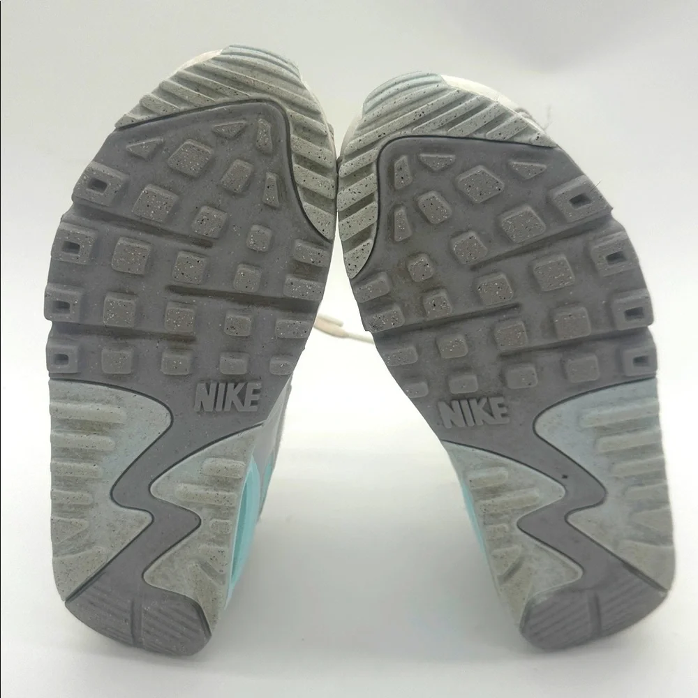 Nike Air Max 90 White Glacier Blue Wolf Grey Light Silver Women's Size 8